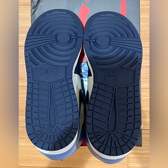 Jordan 1 Retro High Obsidian GS Size 7 Y - Picture 14 of 15
